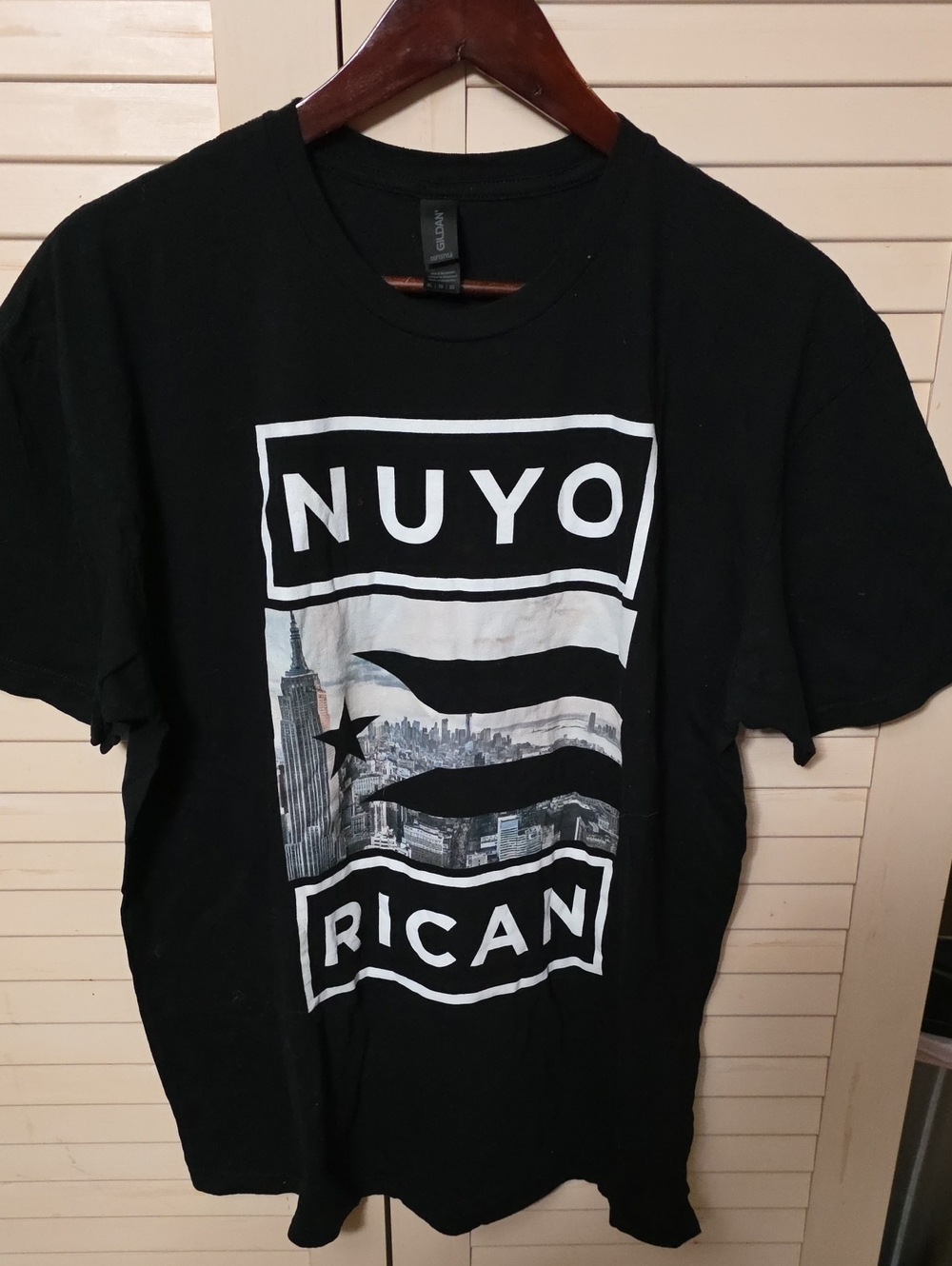 Nuyo Rican NYC Skyline Puerto Rico Flag Graphic T-Shirt Black XL NWOT